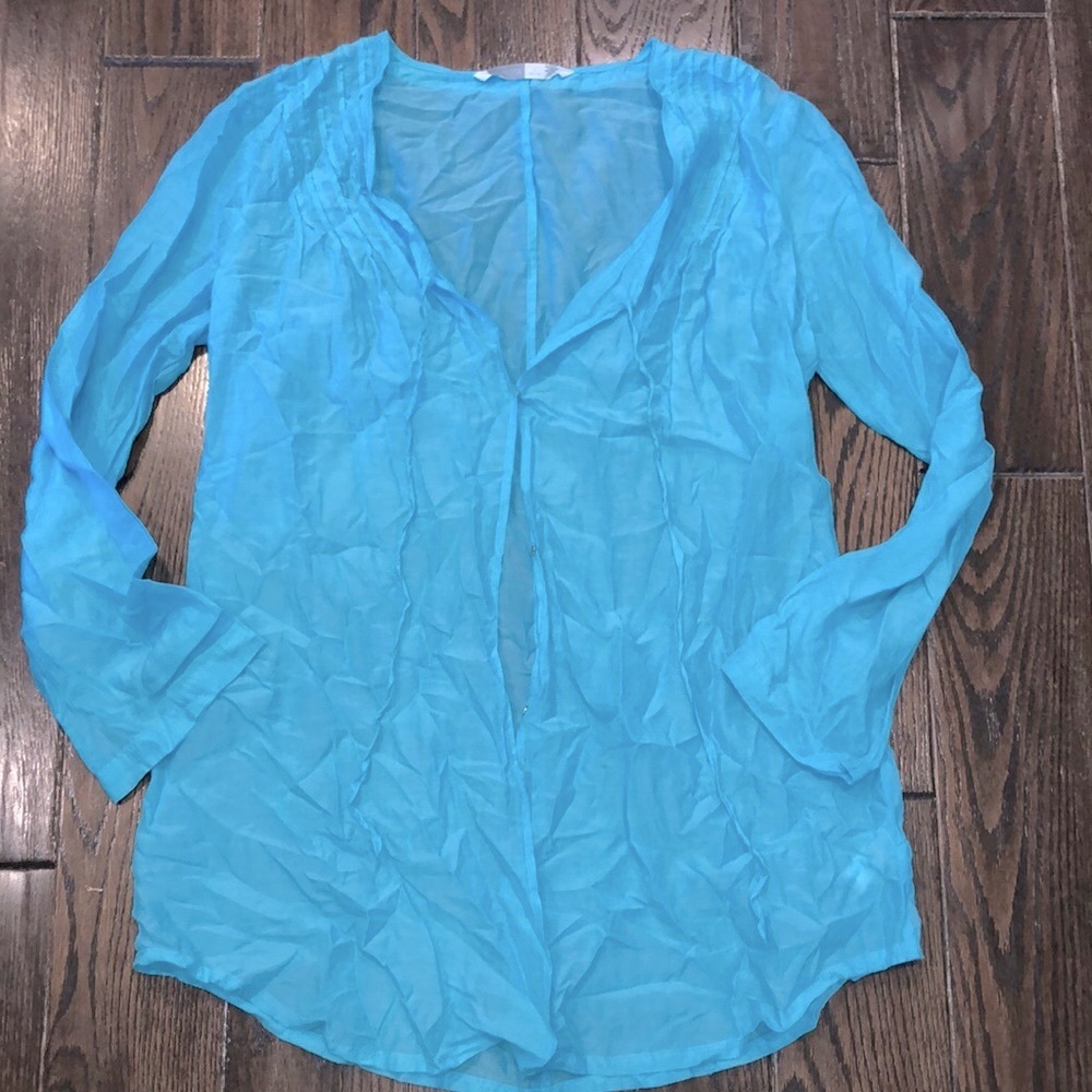 Athleta blue cotton and silk blend shirt size 4